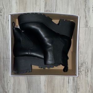 Soda Chelsea Platform Boots